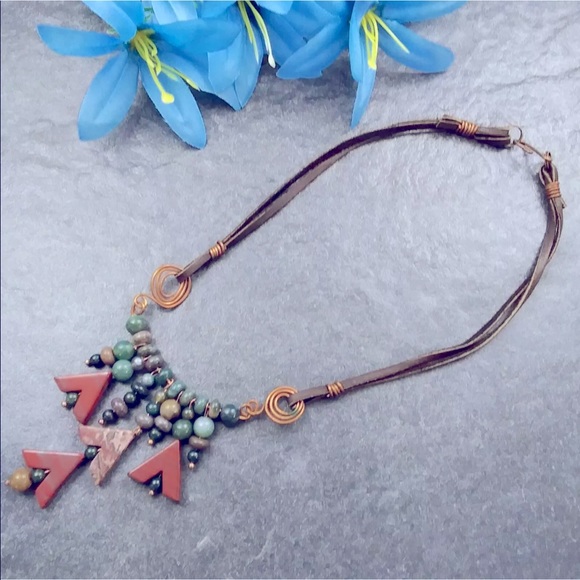 Vintage. Green / Burgundy Triangular Necklace. 18.5”. - Picture 2 of 7